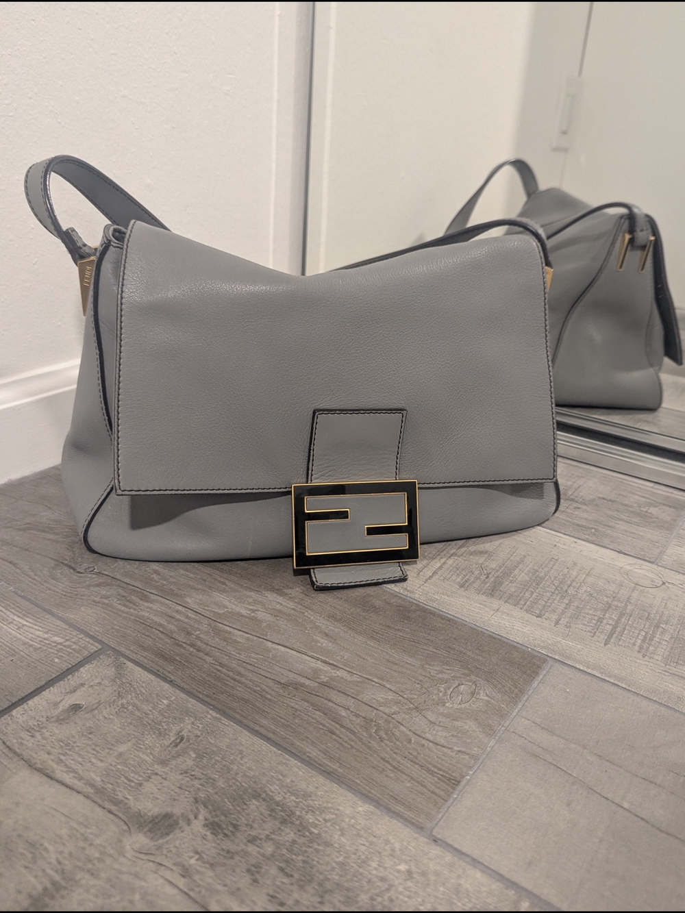 Fendi Mama Forever Large Baguette Light Gray Shoulder Bag - Picture 2 of 15